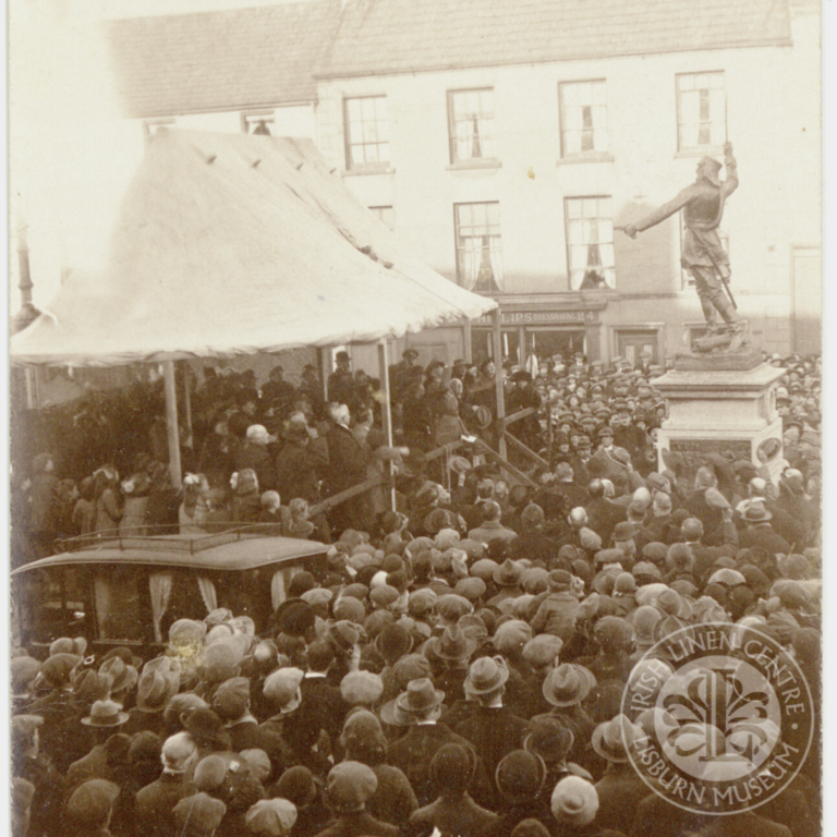 People gathered in market square to witness the unveiling of the Nicholson statue in January 1922. ILCLM Collection.